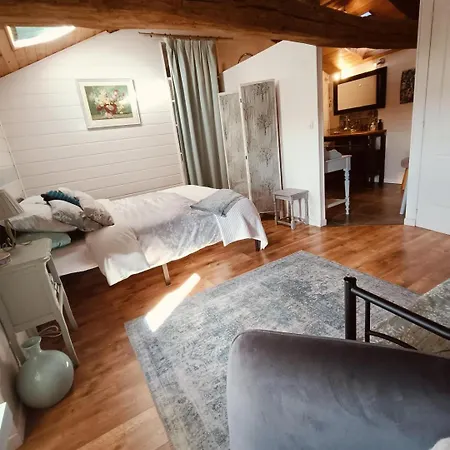 'quelle Belle Vue' D'hote Confolens