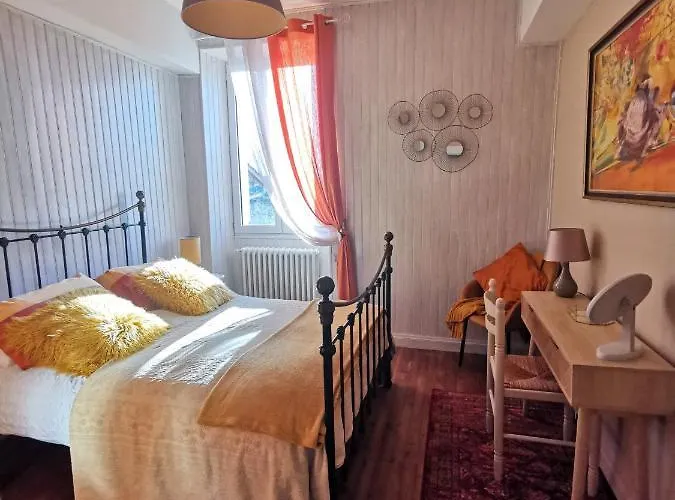 'quelle Belle Vue' D'hote Confolens